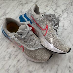 Nike Gray Orange and Blue Athletic Running Sneakers